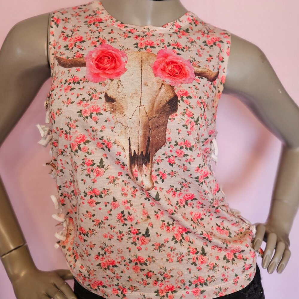 Modified Animal Skull Top